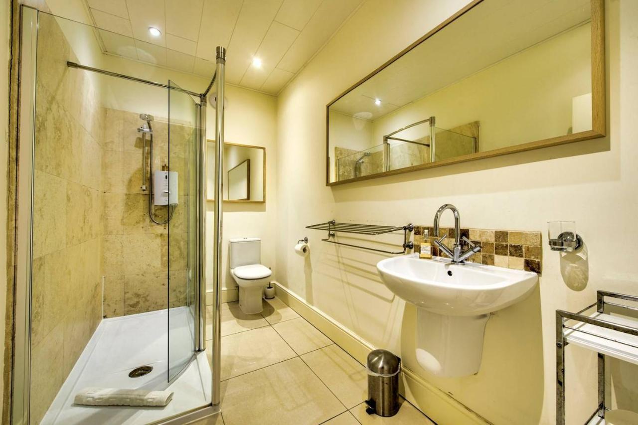 Joivy Bright 1 Bed Flat, Close To Princess Street Edinburgh Exterior photo